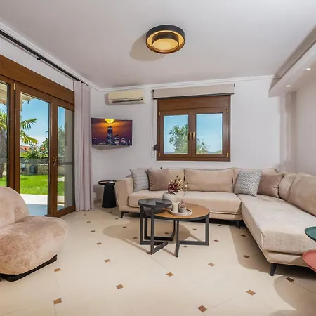 Margarita Villa Afytos