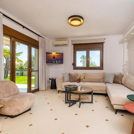 Margarita Villa